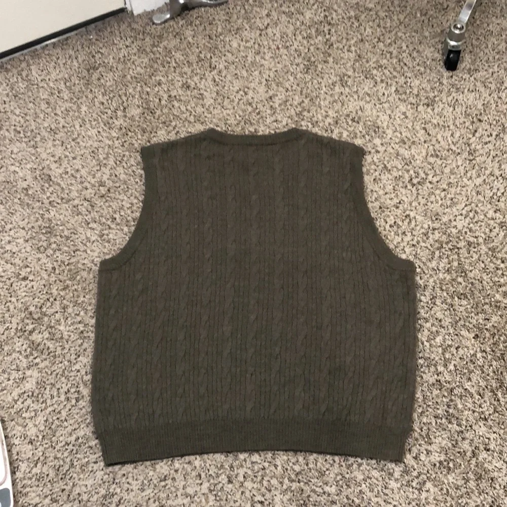 Nordstrom Sweater Vest Size Large Green Extra Fine Merino Wool Cable Knit